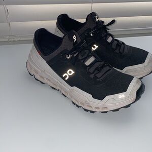 Closing closet last chance On CloudUltra size 8 EUC